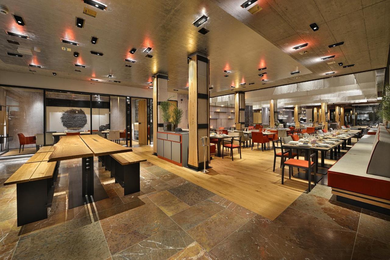 Grand Hradec Hotel